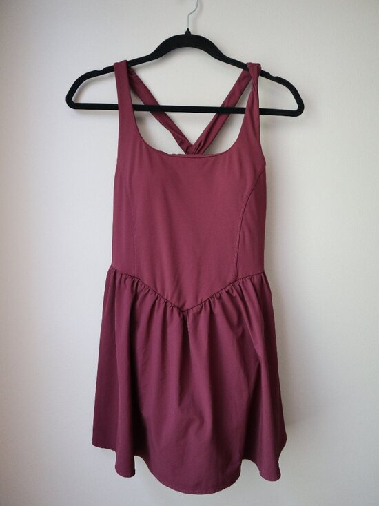 HALARA Dresses & Skirts - Halara Dress / Skort in Plum (with shorts and pocket!) Athleisure Workout Tennis